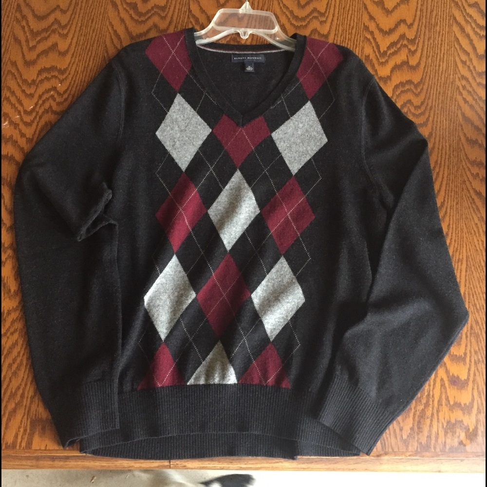 Men’s Banana republic V-neck wool argyle sweater M